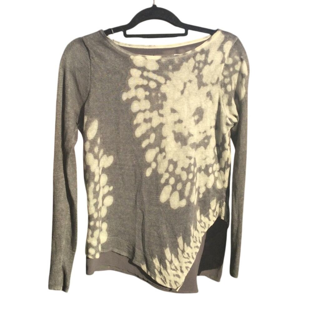 Women’s Crew Neck Long Sleeve Sweater - Gray/Cream Pattern